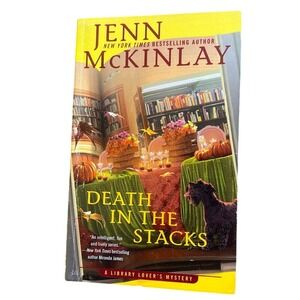 JENN McKINLAY Novel Death‎ In The Stacks New York Times Bestselling Author Guc